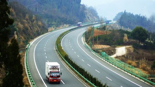 為何美國(guó)公路建設(shè)會(huì)埋入廢舊輪胎？環(huán)保隱憂(yōu)還是創(chuàng)新之舉？